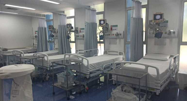 Internações por Covid em UTIs triplicam em um dia nos hospitais da capital