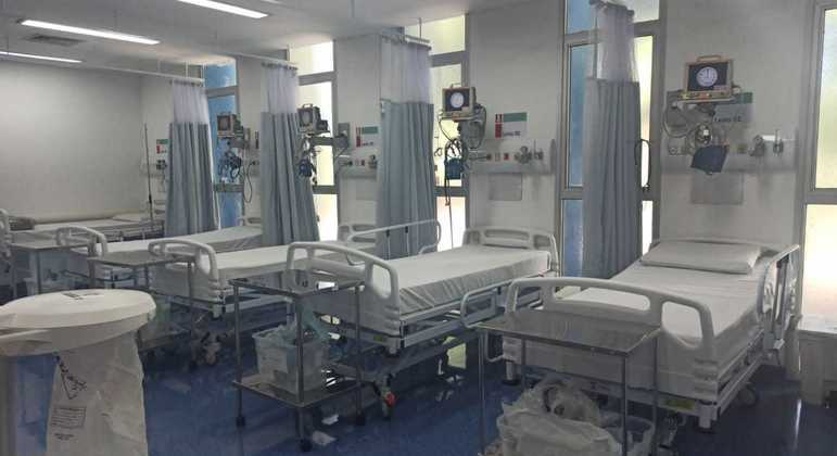 Internações por Covid em UTIs triplicam em um dia nos hospitais da capital
