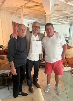 Leleco Barbosa, Antonio Zimmerle e Stepan Nercessian no momento do acordo