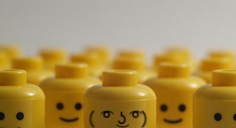 Lenny Face - ( ͡° ͜ʖ ͡°) o emoticon que virou sinônimo de safadeza