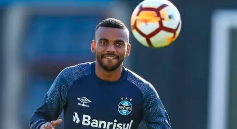 Léo Gomes - Lateral-Direito - 25 Anos - No Grêmio desde 16/01/2017 - Contrato até 31/12/2022