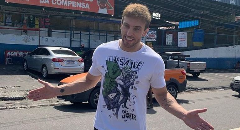 Leo Lins volta a causar indignação com piada antiga