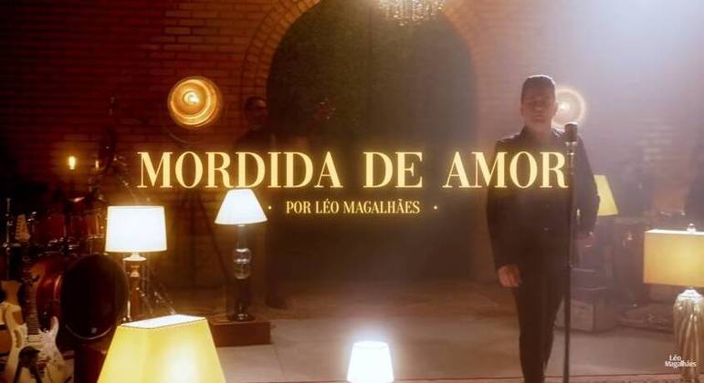 Léo Magalhães no vídeo de Mordida de Amor