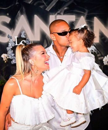 Léo Santana e Lore Improta começaram a se relacionar em 2017 e, depois de muitas idas e vindas, se casaram em fevereiro de 2021. Os dois têm uma filha, Liz, que está com 1 ano.