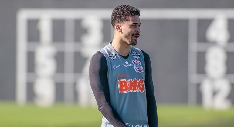 Léo Santos não está nos planos do Corinthians