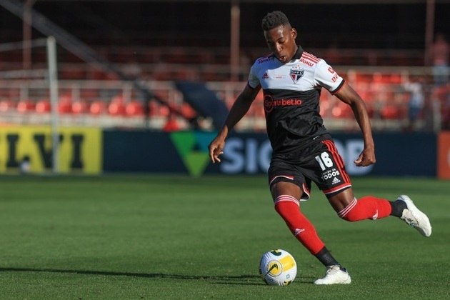 Léo, São Paulo, Brasileirão 2022, uniforme 3,