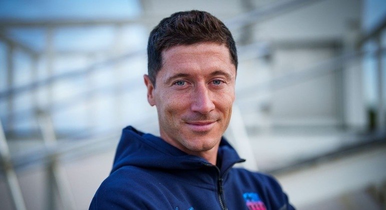 'Acredito que posso levar o Barça de volta ao topo', diz Lewandowski