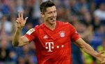 Lewandowski tem 64 pontos. O craque do Bayern de Munique vive mais uma temporada especial. Lewandowski soma 32 gols na Bundesliga, o que significa 64 pontos na corrida pela Chuteira de Ouro.