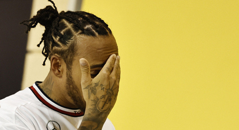 Lewis Hamilton terminou o Grande Prêmio o Bahrein em 5º lugar. Ao fim da corrida, lamentou o desempenho do carro
