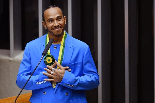 Além de Lewis Hamilton, quais famosos merecem ganhar cidadania