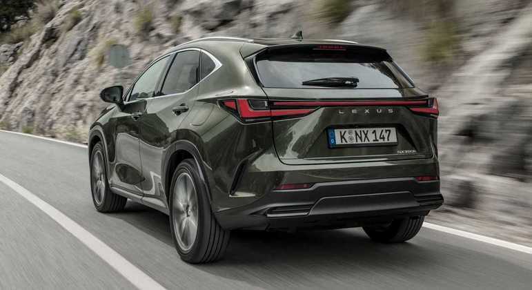 Transmissão é Hybrid Transaxle, que confere aceleração mais linear