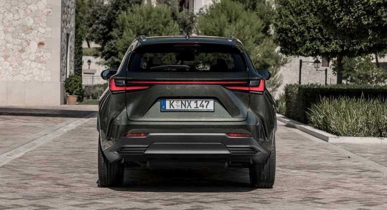 Novo Lexus NX 350h ainda traz a tecnologia E-LATCH
