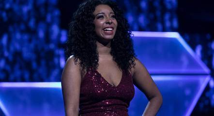 Lia Lira em sua primeira apresentação