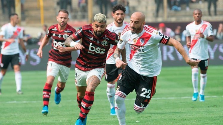 Libertadores 2019 - Já sob o comando de Jorge Jesus, o Flamengo disputou a primeira final única da Libertadores contra o River Plate (ARG). A virada no fim, com gols de Gabigol, garantiram o Bi da América ao Rubro-Negro após 38 anos do primeiro título.