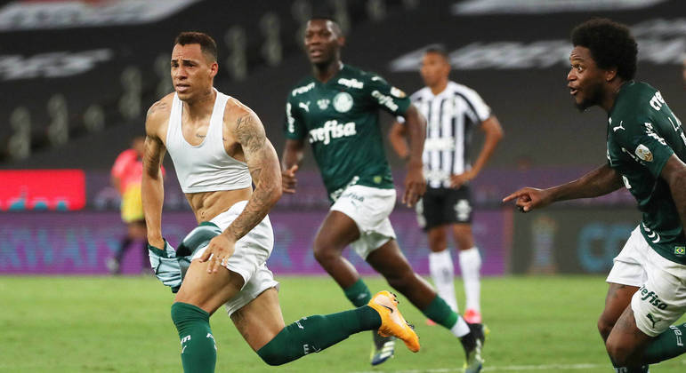 Titular em todos os jogos da reta final, Breno Lopes comemora bi do  Brasileirão pelo Palmeiras - VAVEL Brasil