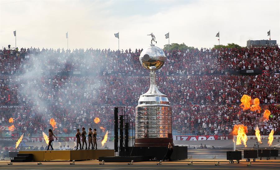 É difícil quando eles (Flamengo) resolvem jogar. Troféu para o Grêmio é a  Libertadores.' Derrota faz Renato 'desistir' da Copa do Brasil - Prisma -  R7 Cosme Rímoli