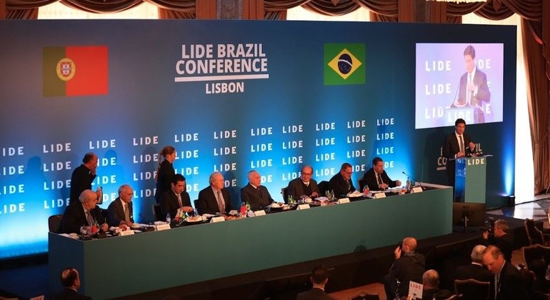 Ex-presidente Michel Temer participa de debate com autoridades do Brasil e de Portugal