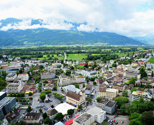 LIECHTENSTEIN  (Europa) - População: 39 mil - Capital: Vaduz 