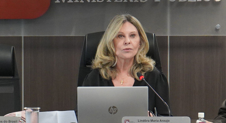 Vice-procuradora-geral da República, Lindôra Araújo, durante sessão do CNMP