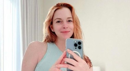 Lindsay Lohan postou selfie e mostrou corpo pós-parto