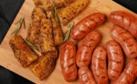 DICA PREMIUM 10: Para os adeptos de refeições mais saudáveis e gourmetizadas, a opção de vegetais grelhados na churrasqueira promove a praticidade e diferencial que, acompanhados de ervas frescas, podem garantir um sabor refrescante e leve para o momento do churrasco.