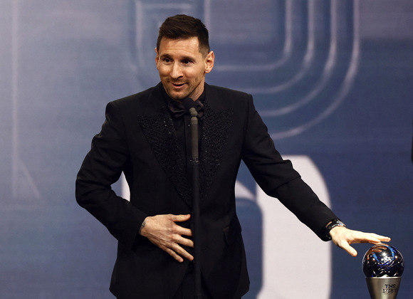 Além de coroar Messi como o melhor jogador de futebol do mundo pela sétima vez em suas premiações, a Fifa, com o The Best, celebrou diversos atletas e personalidades do mundo do futebol. Confira na lista todos os vencedores do prêmio: