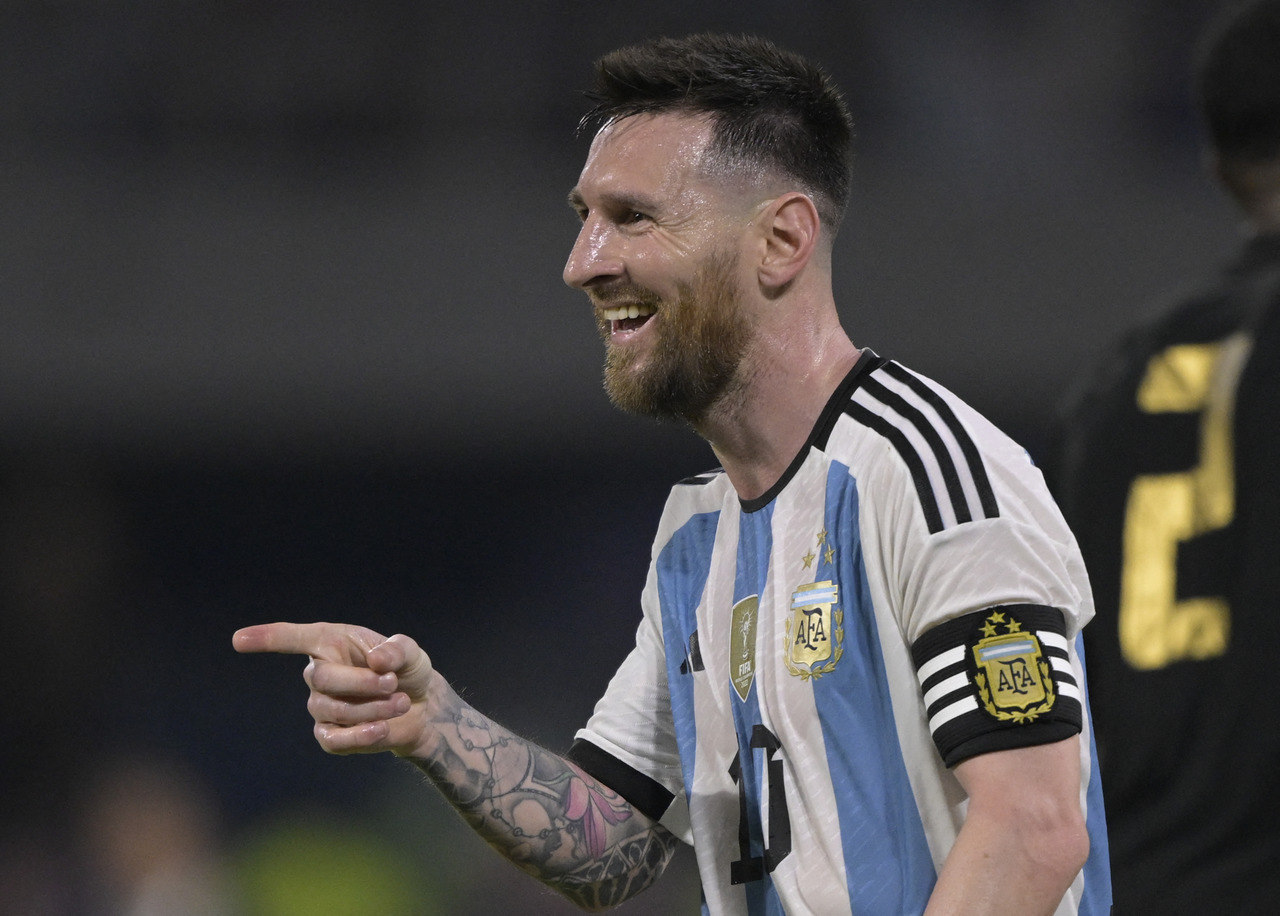 Messi cada vez mais insuperável: agora é a oitava Bola de Ouro