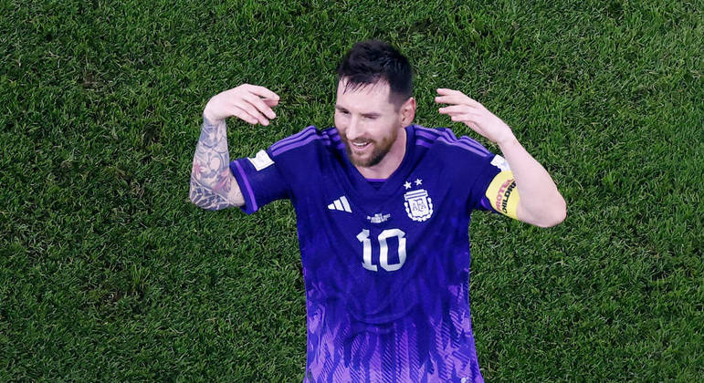 Lionel Messi disse que Argentina deu apenas um passo importante rumo a um objetivo maior