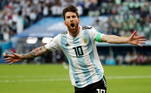 Gols pela ArgentinaLionel Messi tem seis gols com a camisa Albiceleste em Copas do Mundo, tendo balançado as redes nas edições de 2006, 2014 e 2018. Por enquanto, o artilheiro da Argentina na competição é Gabriel Batistuta, com 10 tentos anotados