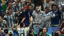 Lionel Messi alcança Diego Maradona em jogos e gols de Copas, e Argentina volta a acreditar