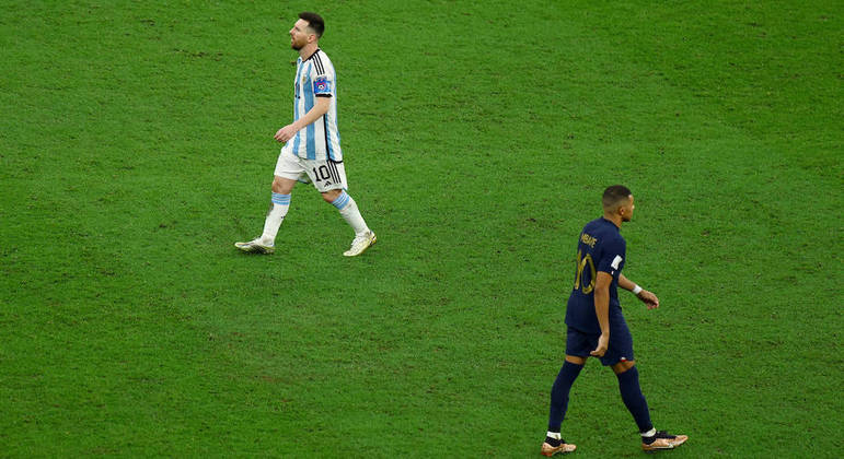 Lionel Messi (dois gols) e Kylian Mbappé (três) travaram um duelo particular no Lusail