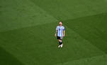 Lionel Messi lamenta chance perdida na partida entre Argentina e Arábia Saudita