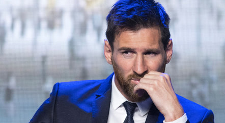 Sem renovar acordo, Messi deve sair do PSG em junho deste ano
