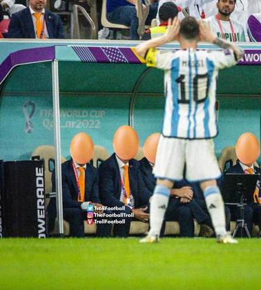 Lionel Messi supera foto mais curtida da história do Instagram e novo recorde rende memes nas redes sociais.