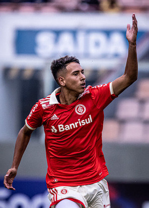 Lipe sonha em jogar pela seleção brasileira
