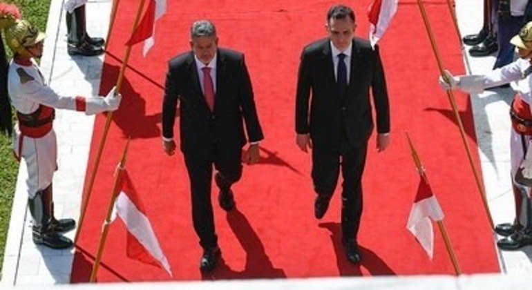 Lira e Pacheco ao subir a rampa do Congresso em cerimônia de abertura dos trabalhos legislativos
