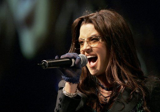Filha de Lisa Marie Presley emociona internautas ao publicar foto antiga  para homenagear a mãe - Entretenimento - R7 Famosos e TV