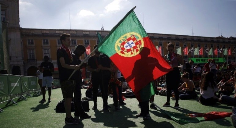 Eleições em Portugal: estabilidade também será positiva nas relações com o Brasil, avalia embaixador. 
