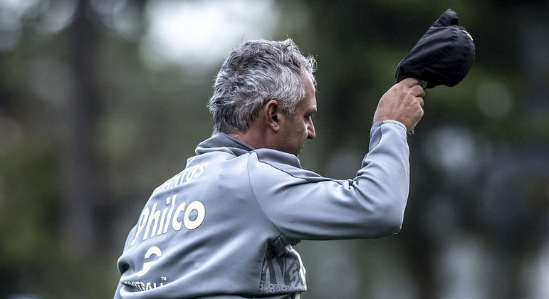 Lisca deixa o comando do Santos após oito partidas: "comum acordo", segundo o clube