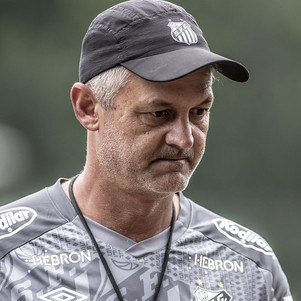 O técnico santista Lisca 