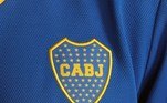 18º colocado: Boca JuniorsO clube sul-americano mais bem colocado na lista é o Boca Juniors, da Argentina, que aparece na 18ª colocação. Os xeneizes, conhecidos pela história vencedora no continente, além do místico estádio da Bombonera, têm um dos escudos mais populares. As 68 estrelas douradas representam os títulos conquistados pelo Boca