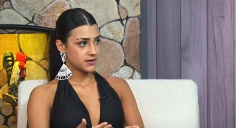 Bia Miranda participa da Live dos Finalistas com Lucas Selfie