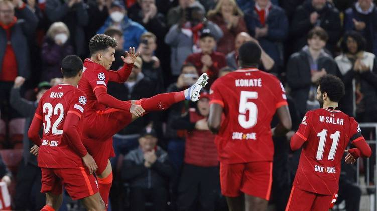 3º Liverpool (Inglaterra)Preço do elenco: 900,5 milhões de euros (cerca de R$ 4,57 bilhões) 3º Liverpool (Inglaterra)Preço do elenco: 900,5 milhões de euros (cerca de R$ 4,57 bilhões)