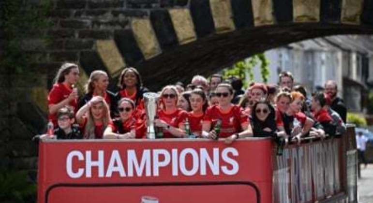 Liverpool em ônibus aberto