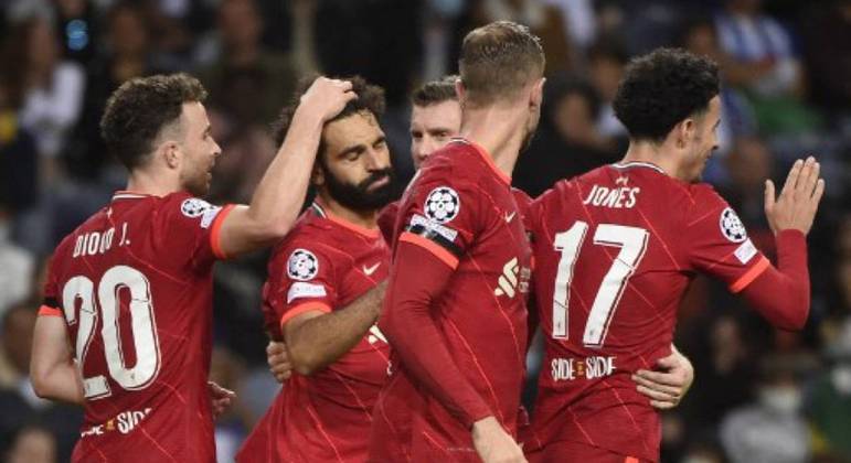 6º Liverpool (Inglaterra): 868 milhões de euros (R$5,5 bilhões)