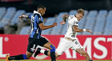 Corinthians goleou o Liverpool, por 3 a 0, no primeiro turno