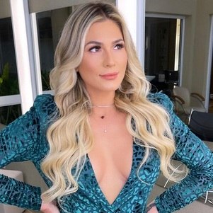 Lívia Andrade vai apresentar programa na Band