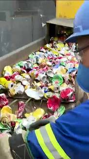 Lixo reciclado garante o sustento de centenas de brasileiros