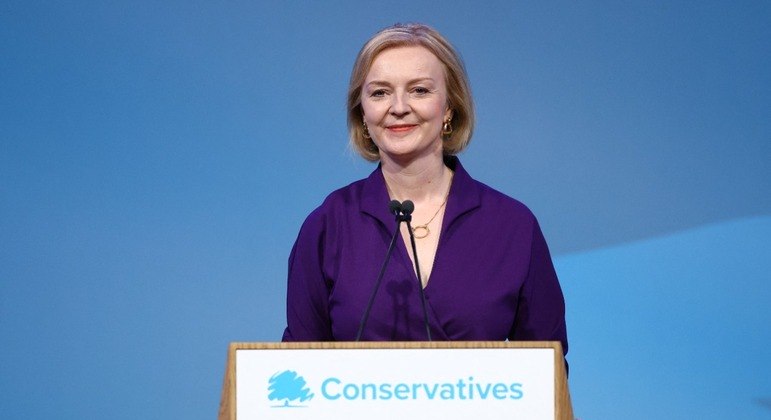 Liz Truss se torna a nova primeira-ministra do Reino Unido