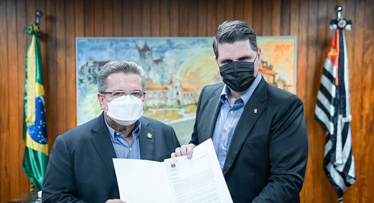 Projeto foi entregue pessoalmente pelo secretário da Casa Civil de São Paulo, Cauê Macris
